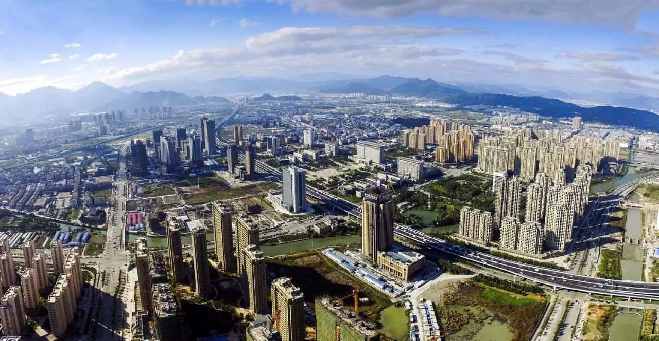 今晚浙江公共新聞頻道播出:婁紹光書記做客《黨建好聲音&middot;書記訪談錄》節目,暢談&ldquo;科教新區、山水甌海&rdquo;!